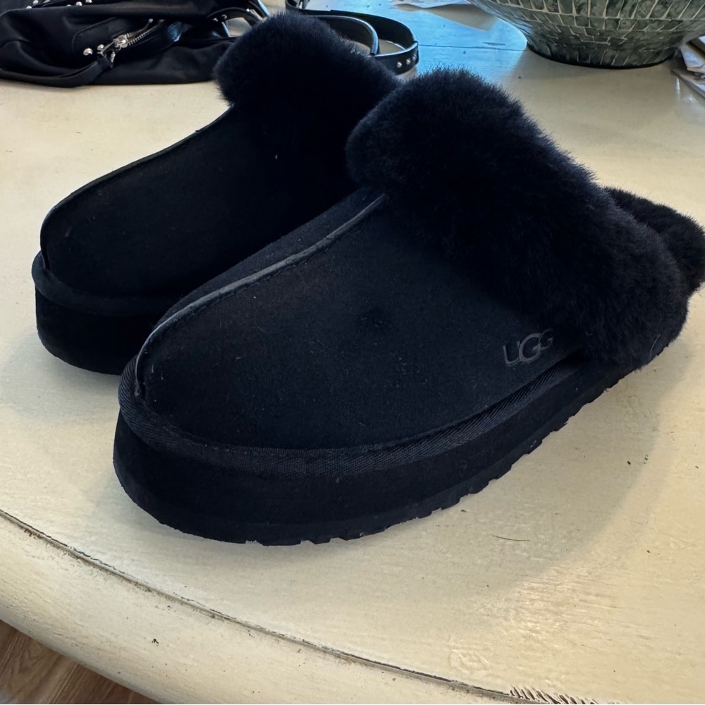 UGG disquette platform slippers
